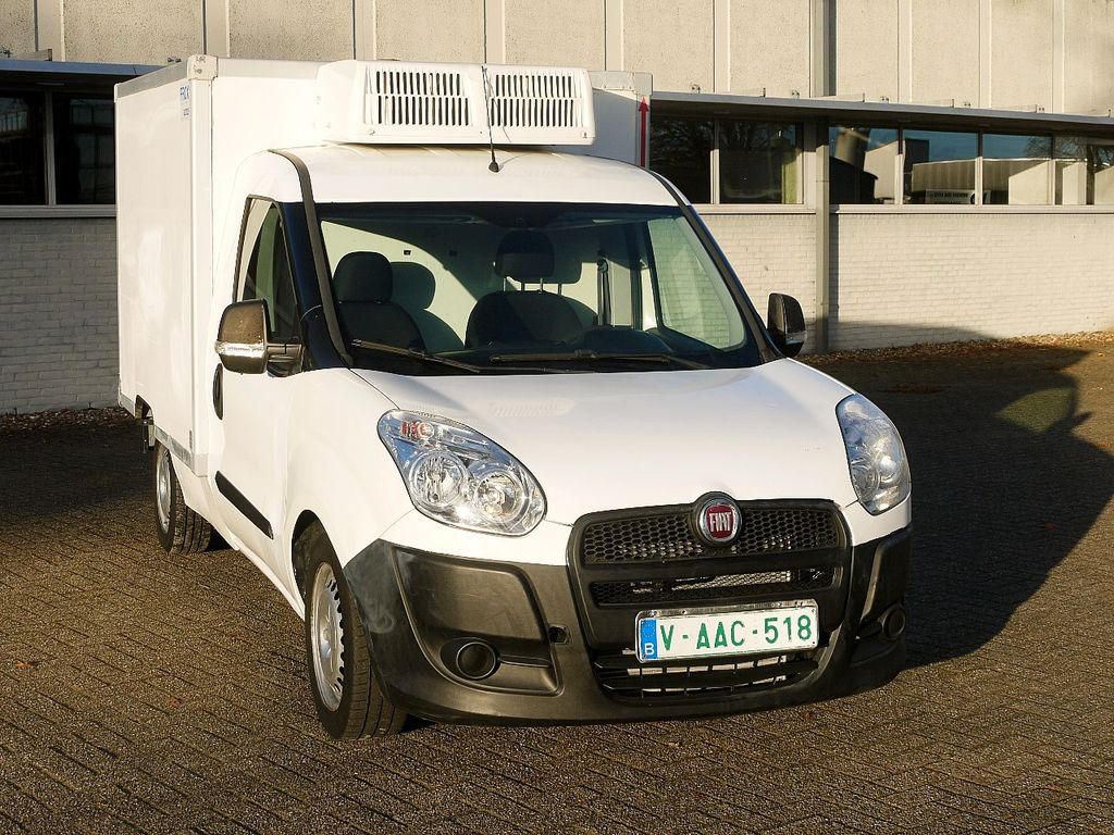 Fiat DOBLO 1.6 KUHLKOFFER CARRIER XARIOS -20 / AIRCO - Furgonas šaldytuvas: foto 1 Fiat DOBLO 1.6 KUHLKOFFER CARRIER XARIOS -20 / AIRCO - Furgonas šaldytuvas: foto 1