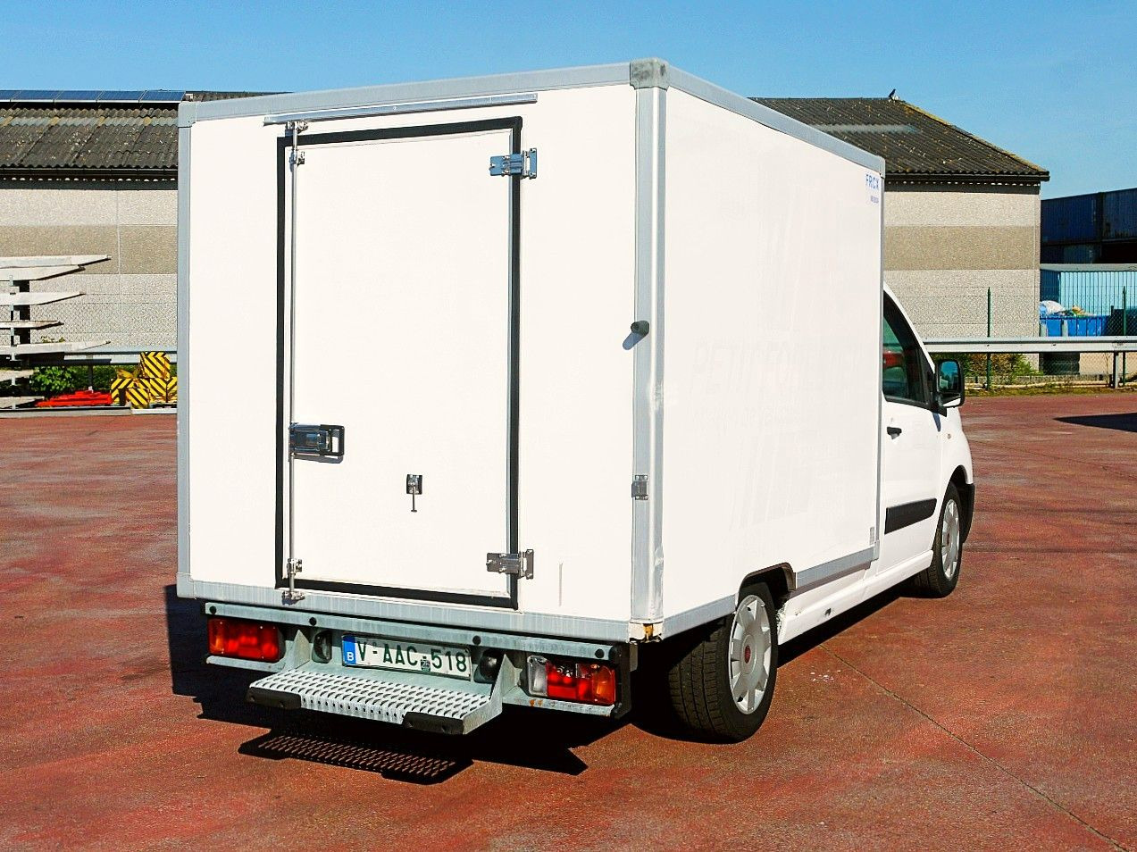 Fiat SCUDO 2.0 KUHKOFFER RELEC FROID TR 22 -20C - Furgonas šaldytuvas: foto 5 Fiat SCUDO 2.0 KUHKOFFER RELEC FROID TR 22 -20C - Furgonas šaldytuvas: foto 5