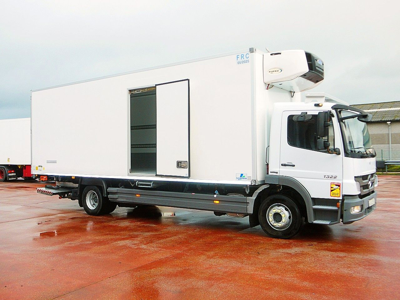 Mercedes-Benz 1322 ATEGO KUHLKOFFER CARRIER SUPRA 850 A/C LUFT - Refrižeratorius sunkvežimis: foto 3 Mercedes-Benz 1322 ATEGO KUHLKOFFER CARRIER SUPRA 850 A/C LUFT - Refrižeratorius sunkvežimis: foto 3