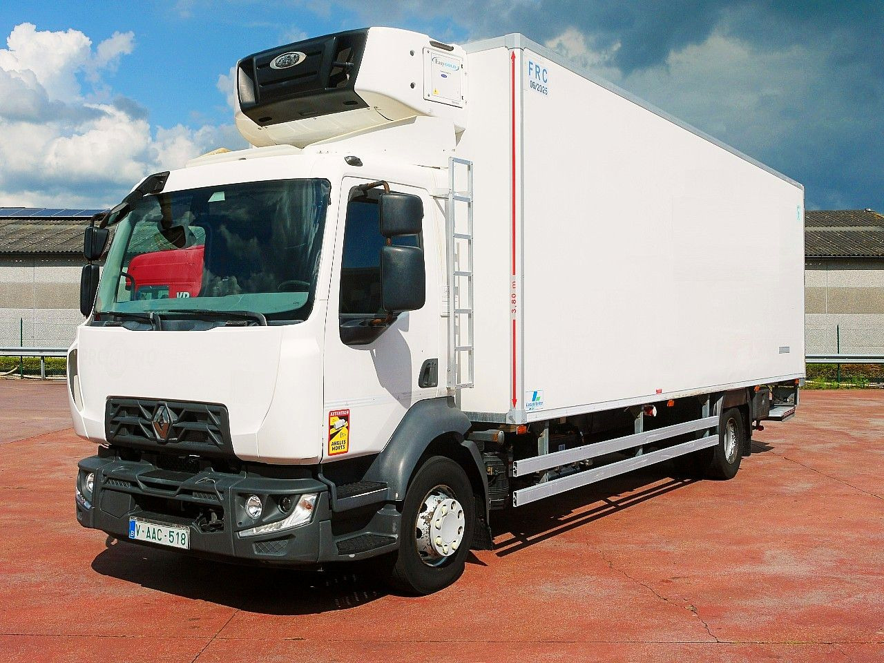 Renault D 16 250 KUHLKOFER CARRIER SUPRA 850 / KLIMA A/C - Refrižeratorius sunkvežimis: foto 4 Renault D 16 250 KUHLKOFER CARRIER SUPRA 850 / KLIMA A/C - Refrižeratorius sunkvežimis: foto 4