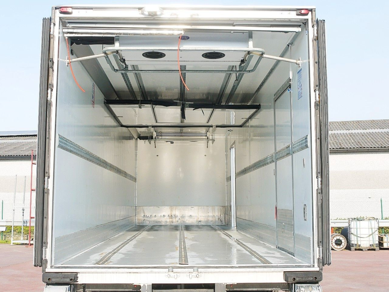 Refrižeratorius sunkvežimis Scania P 230 KUHLKOFFER CARRIER SUPRA 950 MT A/C Scania P 230 KUHLKOFFER CARRIER SUPRA 950 MT A/C: foto 10