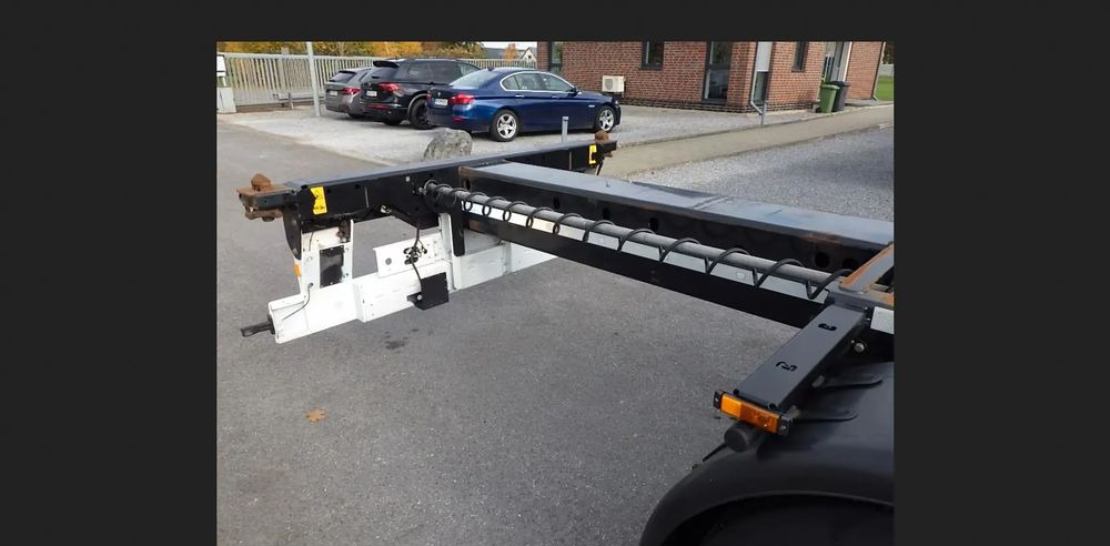 Krone Podkontenerowa - Konteineris-vežimus/ Sukeisti kūną puspriekabė: foto 4 Krone Podkontenerowa - Konteineris-vežimus/ Sukeisti kūną puspriekabė: foto 4