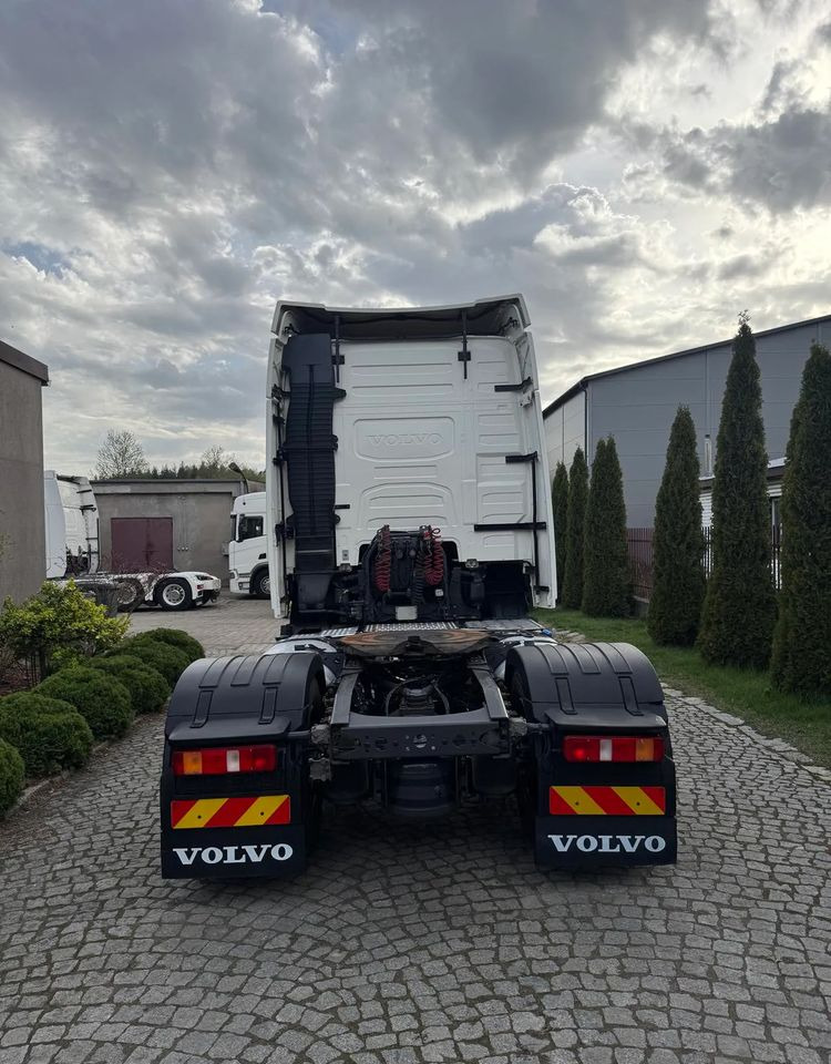 Volvo FH GLOBETROTTER - Vilkikas: foto 5 Volvo FH GLOBETROTTER - Vilkikas: foto 5