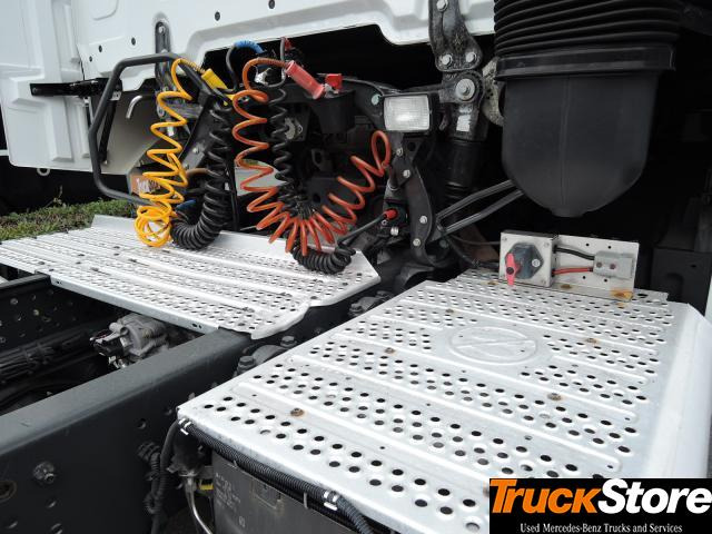 Mercedes-Benz Actros 1843 LS - Vilkikas: foto 2 Mercedes-Benz Actros 1843 LS - Vilkikas: foto 2