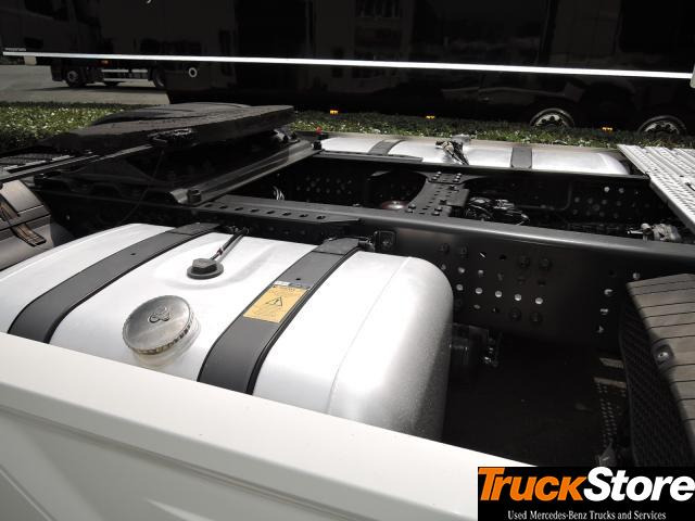 Mercedes-Benz Actros 1845 LS - Vilkikas: foto 2 Mercedes-Benz Actros 1845 LS - Vilkikas: foto 2