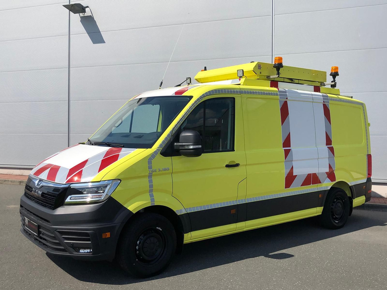 MAN TGE 3.180 L3H2 BF 4 BEGLEITFAHRZEUG ACC LED NAVI - Lengvasis automobilis: foto 1 MAN TGE 3.180 L3H2 BF 4 BEGLEITFAHRZEUG ACC LED NAVI - Lengvasis automobilis: foto 1