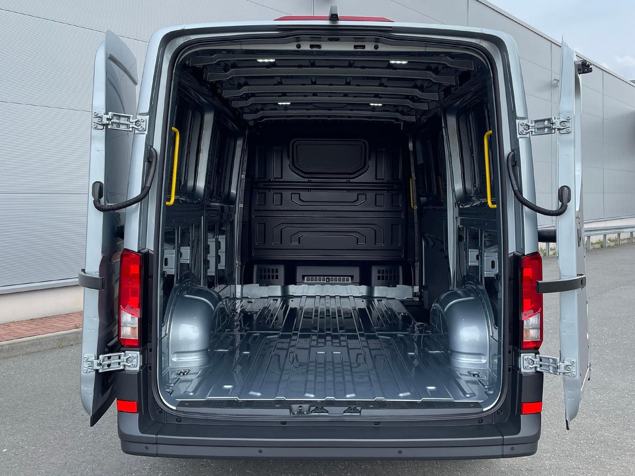 Krovininis mikroautobusas MAN TGE 3.180 L3H2 Kasten LED NAVI ACC LED STANDHZ: foto 10