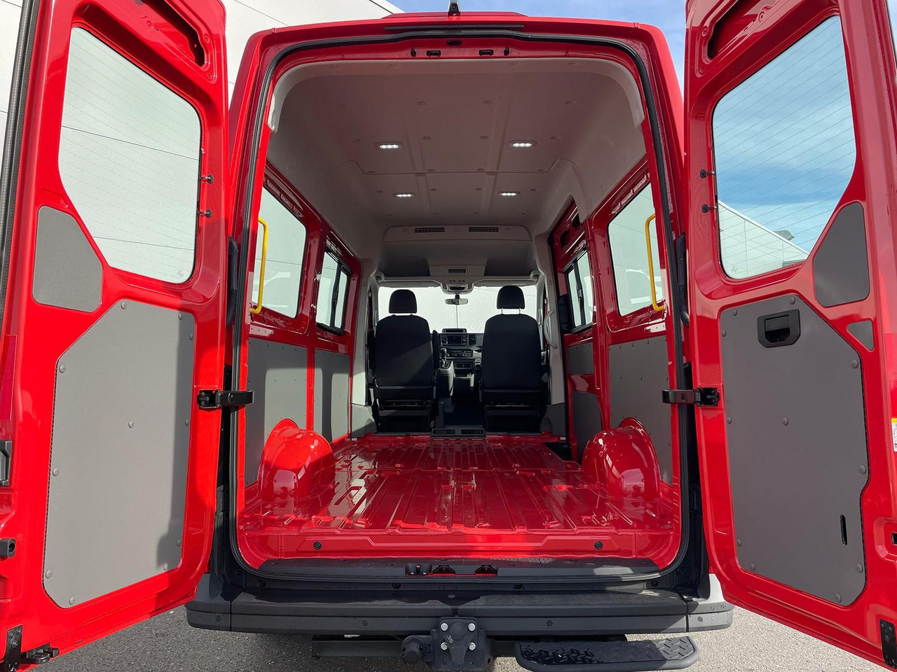 Keleivinis furgonas MAN TGE 3.180 L3H3 4x4 FEUERWEHR LED TEMPOMAT: foto 31 Keleivinis furgonas MAN TGE 3.180 L3H3 4x4 FEUERWEHR LED TEMPOMAT: foto 31