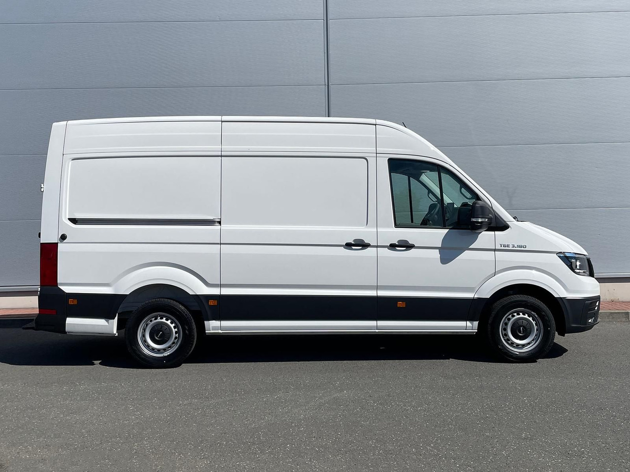 MAN TGE 3.180 L3H3 Kasten KAMERA NAVI DAB SITZH TEMP - Krovininis mikroautobusas: foto 5 MAN TGE 3.180 L3H3 Kasten KAMERA NAVI DAB SITZH TEMP - Krovininis mikroautobusas: foto 5