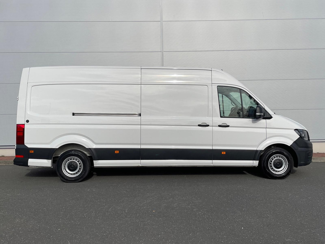Volkswagen Crafter Kasten 35 L4H3 KAMERA KLIMA DAB - Krovininis mikroautobusas: foto 5 Volkswagen Crafter Kasten 35 L4H3 KAMERA KLIMA DAB - Krovininis mikroautobusas: foto 5