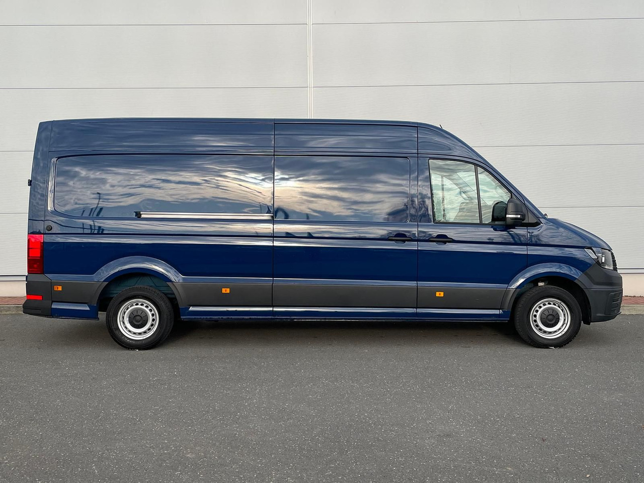 Volkswagen Crafter Kasten 35 L4H3 NAVI PDC DAB KAMERA MFL - Krovininis mikroautobusas: foto 5 Volkswagen Crafter Kasten 35 L4H3 NAVI PDC DAB KAMERA MFL - Krovininis mikroautobusas: foto 5