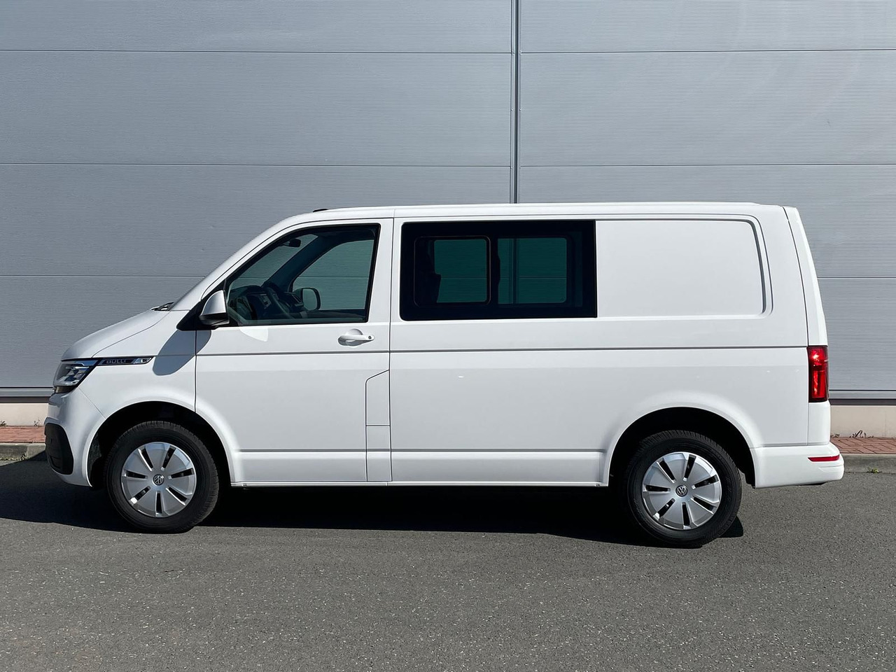 Keleivinis furgonas Volkswagen T6.1 Transporter Kasten 4M ACC PDC KAMERA STANDH: foto 6