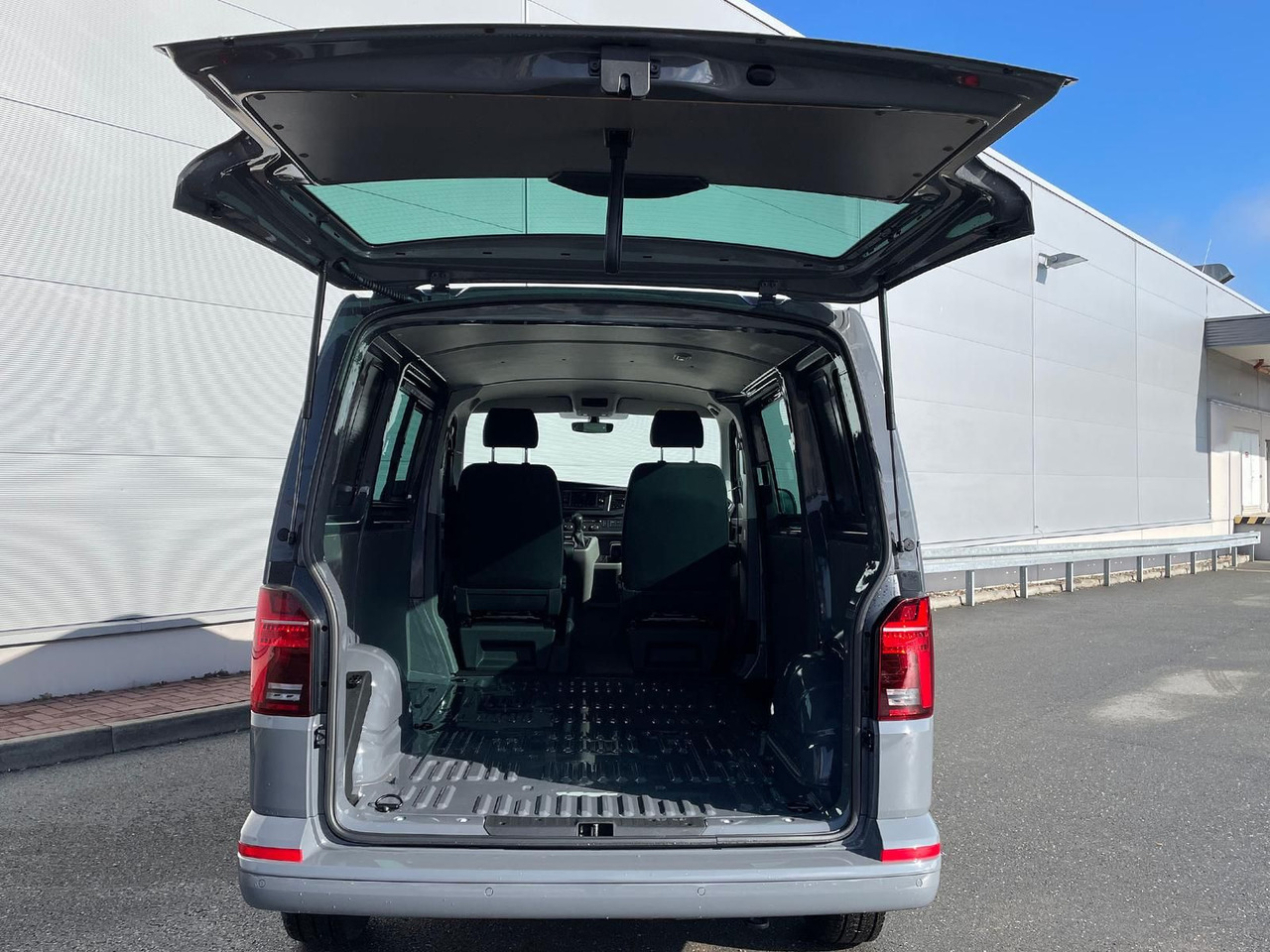 Keleivinis furgonas Volkswagen T6.1 Transporter Kasten 4M ACC PDC KAMERA STANDH: foto 9