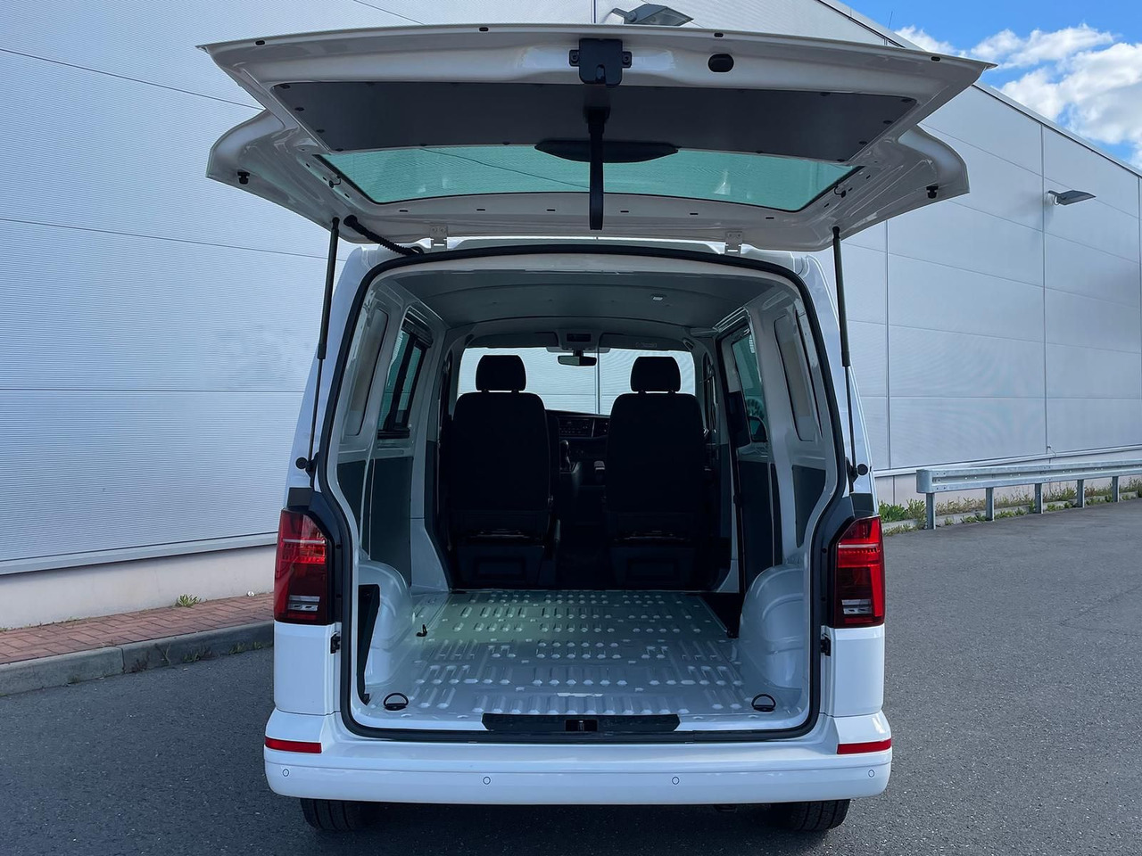 Keleivinis furgonas Volkswagen T6.1 Transporter Kasten 4M ACC PDC KAMERA STANDH: foto 9