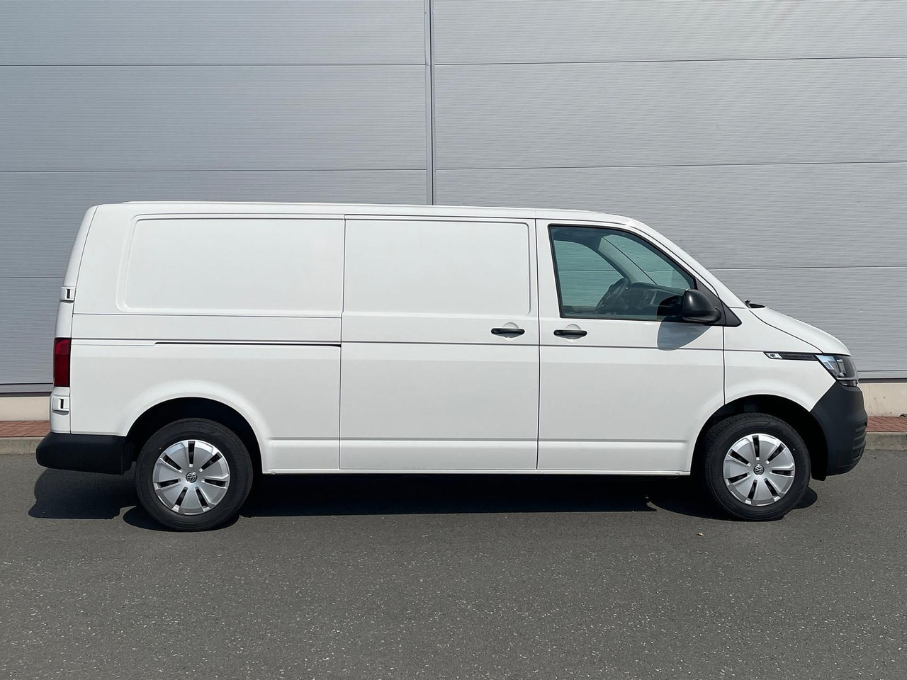 Volkswagen T6.1 Transporter LR 2.0 TDI KLIMA PDC - Krovininis mikroautobusas: foto 5 Volkswagen T6.1 Transporter LR 2.0 TDI KLIMA PDC - Krovininis mikroautobusas: foto 5