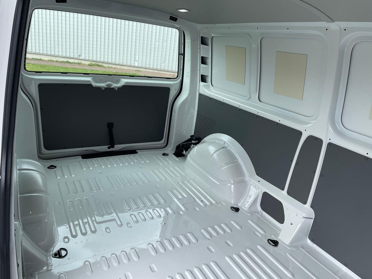 Krovininis mikroautobusas Volkswagen T6.1 Transporter Mixto lang 4M MFL LED TEMPOMAT: foto 10