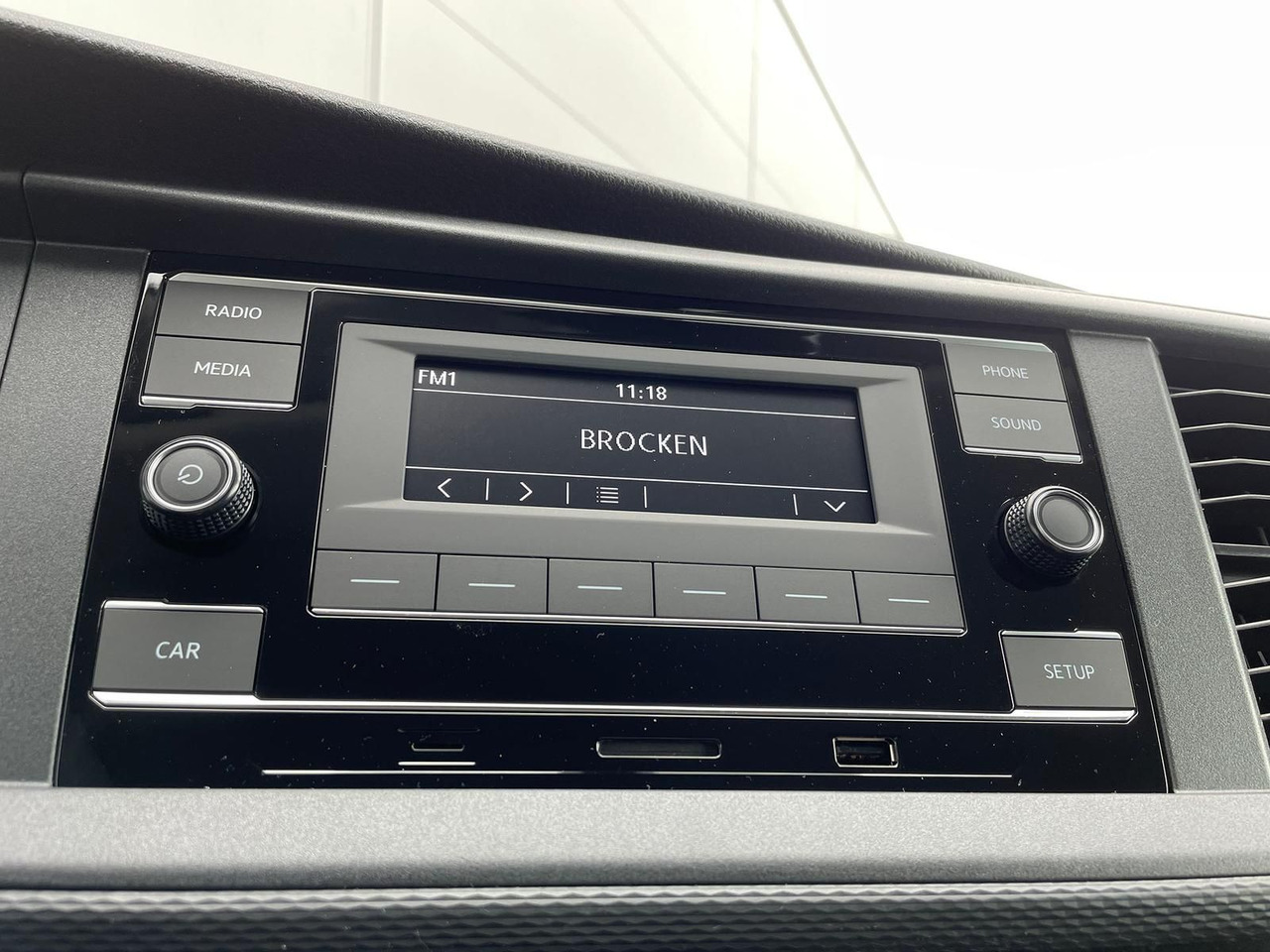 Keleivinis furgonas Volkswagen T6.1 Transporter Mixto lang 4M MFL LED TEMPOMAT: foto 21 Keleivinis furgonas Volkswagen T6.1 Transporter Mixto lang 4M MFL LED TEMPOMAT: foto 21