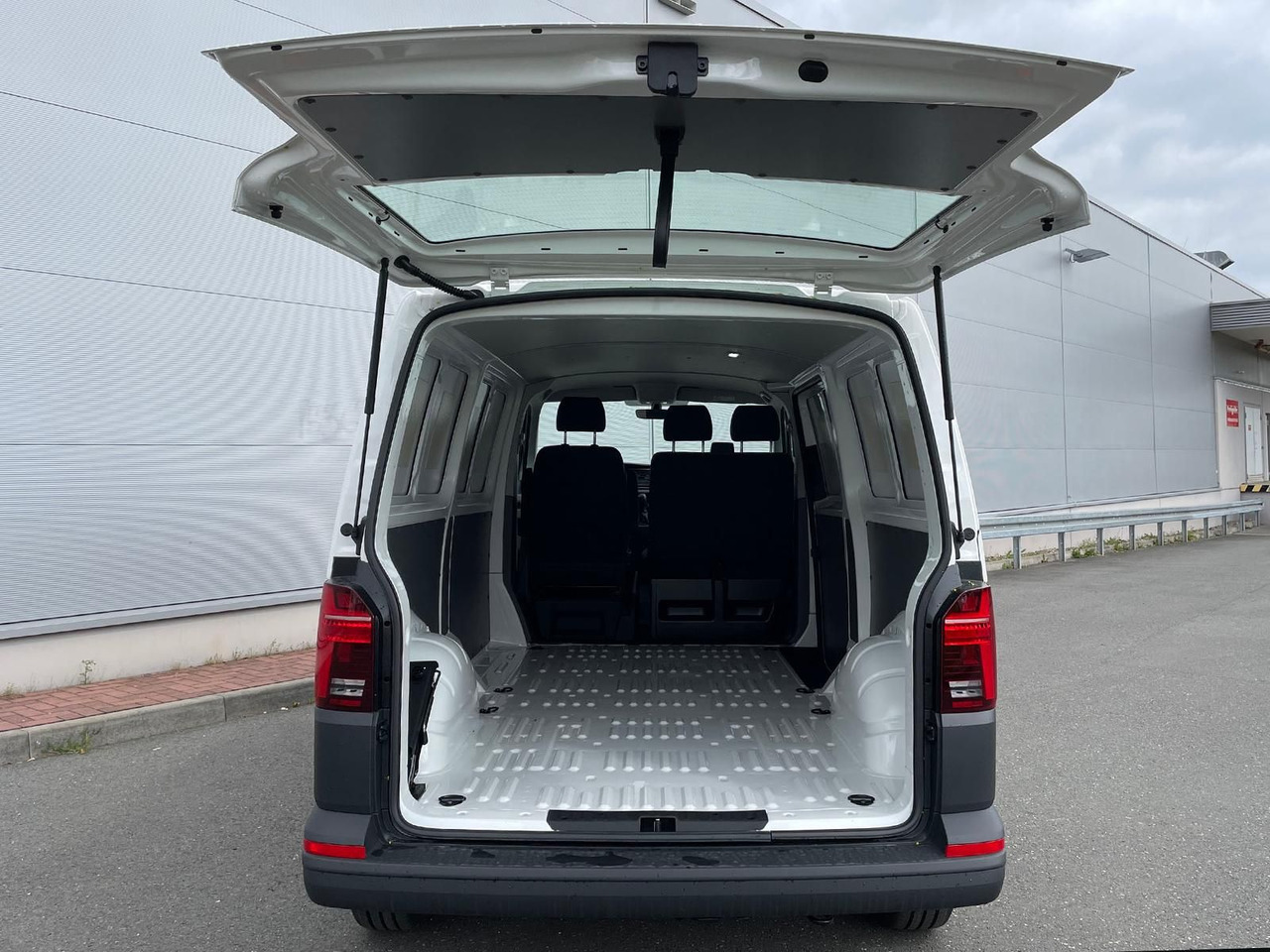 Krovininis mikroautobusas Volkswagen T6.1 Transporter Mixto lang 4M MFL LED TEMPOMAT: foto 28