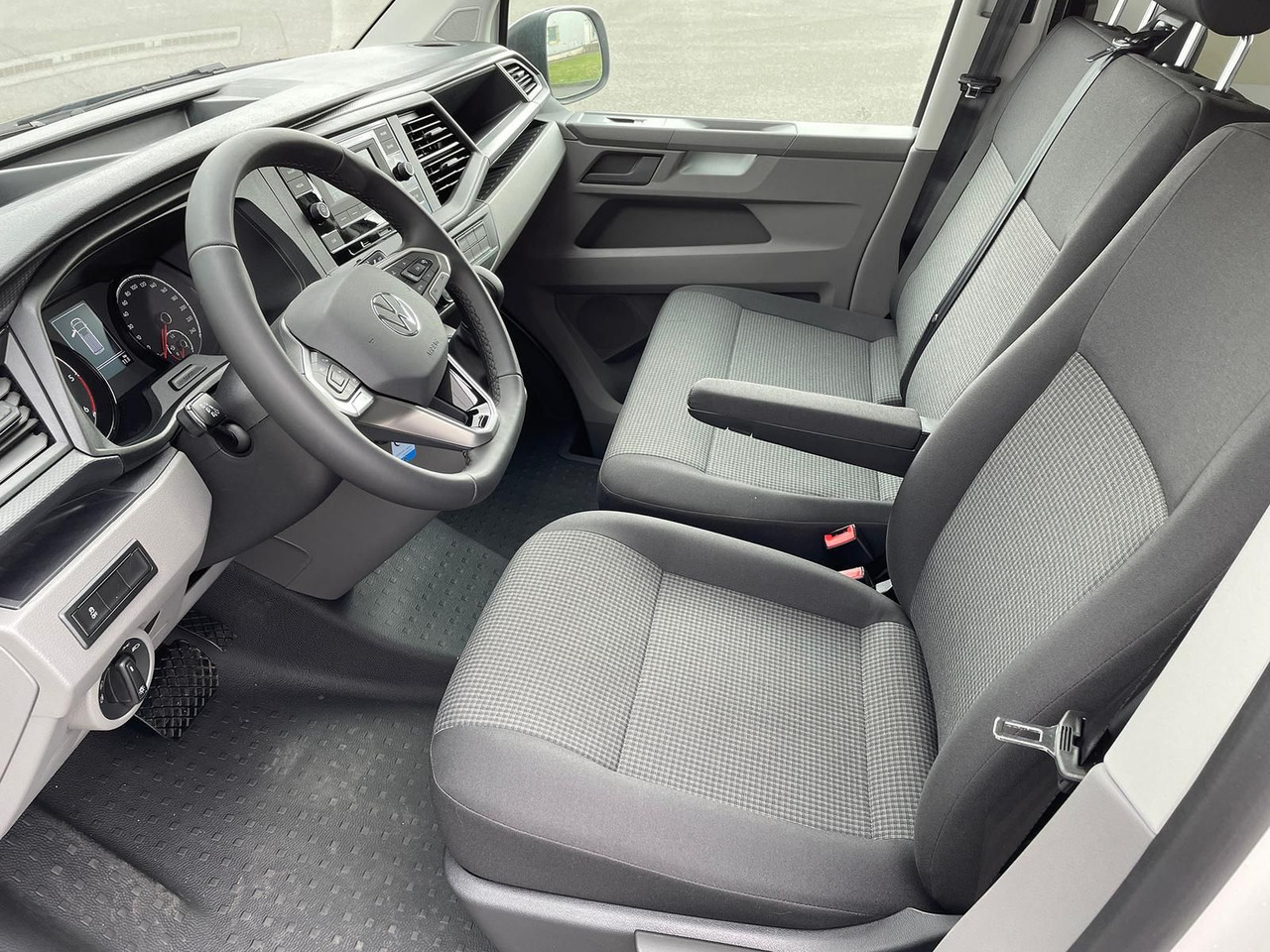 Krovininis mikroautobusas Volkswagen T6.1 Transporter Mixto lang 4M MFL LED TEMPOMAT: foto 12