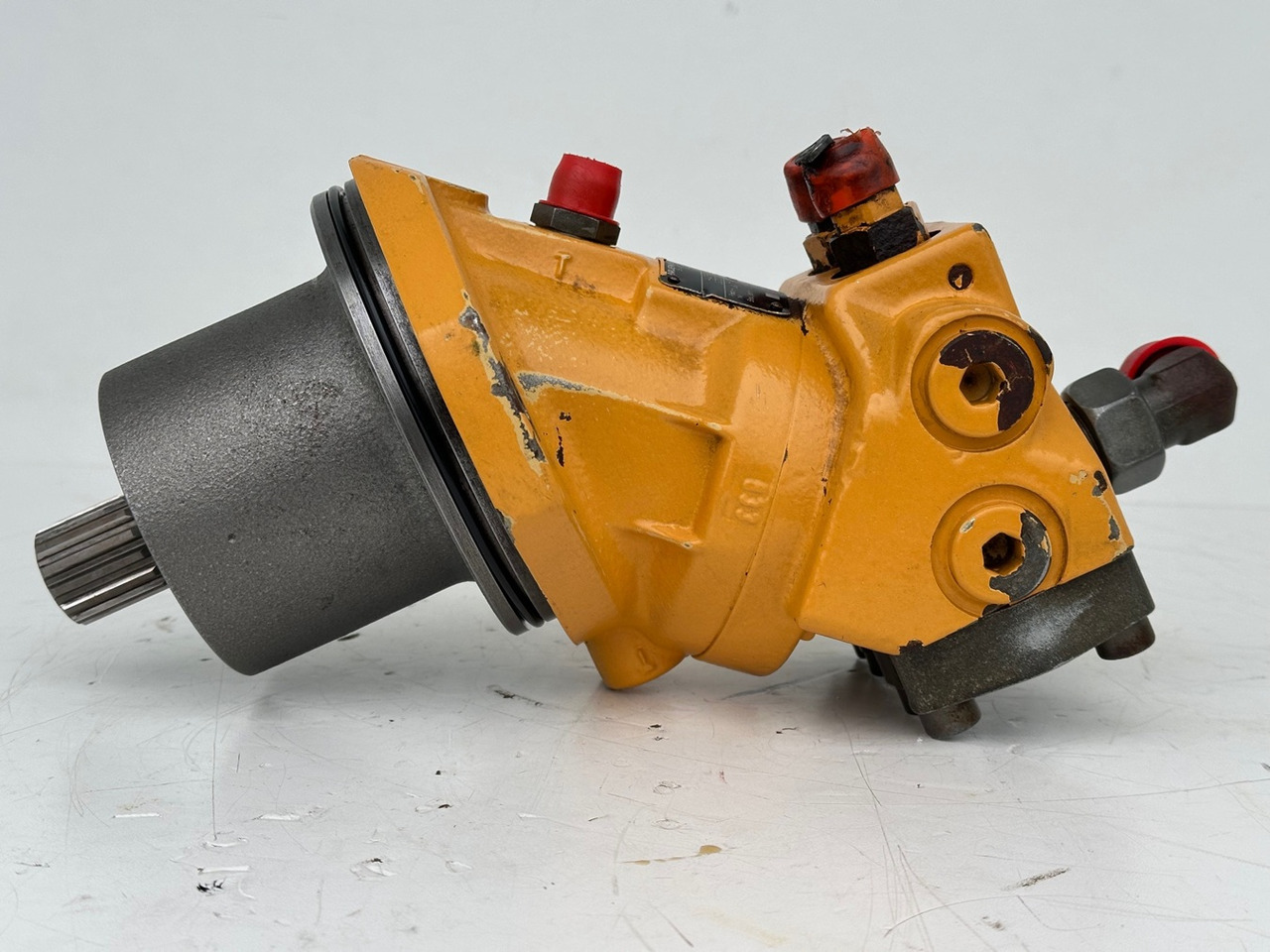 LIEBHERR Konstantmotor mit ID-Nr.5008984-ID-Nr.5007150 – Hydromatik Rexroth Axialkolbenmotor mit Nr.2000349 Typ:A2FE23/61W-NAL191. A308,A310,A312,A900ZW,R308,R310,R312,LOS914,R914,R916. #4064579.DK# - Hidraulinis variklis - Ekskavatorius: foto 4 LIEBHERR Konstantmotor mit ID-Nr.5008984-ID-Nr.5007150 – Hydromatik Rexroth Axialkolbenmotor mit Nr.2000349 Typ:A2FE23/61W-NAL191. A308,A310,A312,A900ZW,R308,R310,R312,LOS914,R914,R916. #4064579.DK# - Hidraulinis variklis - Ekskavatorius: foto 4