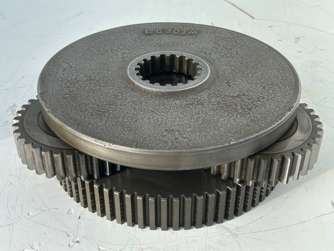 LIEBHERR Original Planetenträger ID-Nr.944171103 mit Planetenräder ID-Nr.944110603-ID-Nr.90201469 mit Lamellenträger ID-Nr.944112103. A900C,A944B,E942,LOS942,LOS944,P942,P944,R942,R944,R944B. #HRV# - Posūkio reduktorius - Ekskavatorius: foto 5 LIEBHERR Original Planetenträger ID-Nr.944171103 mit Planetenräder ID-Nr.944110603-ID-Nr.90201469 mit Lamellenträger ID-Nr.944112103. A900C,A944B,E942,LOS942,LOS944,P942,P944,R942,R944,R944B. #HRV# - Posūkio reduktorius - Ekskavatorius: foto 5