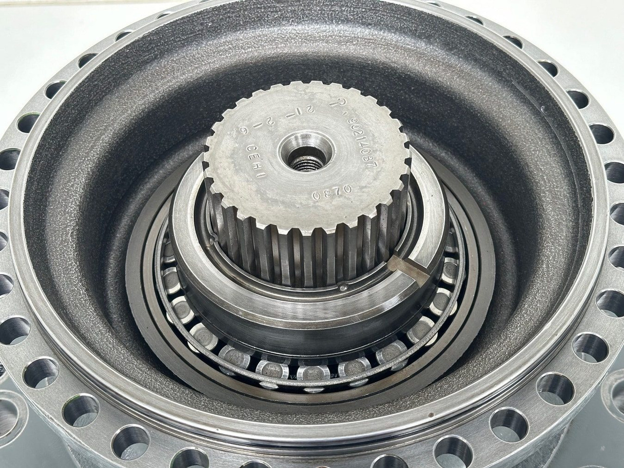 Transmisija - Statybinė technika Liebherr Abtriebswellengehäuse ID-Nr.90013701 mit Abtriebswelle ID-Nr.90214087.    SAT275A290.  R922 LC-1486. R924 LC-1487.  #0871#0876#: foto 7