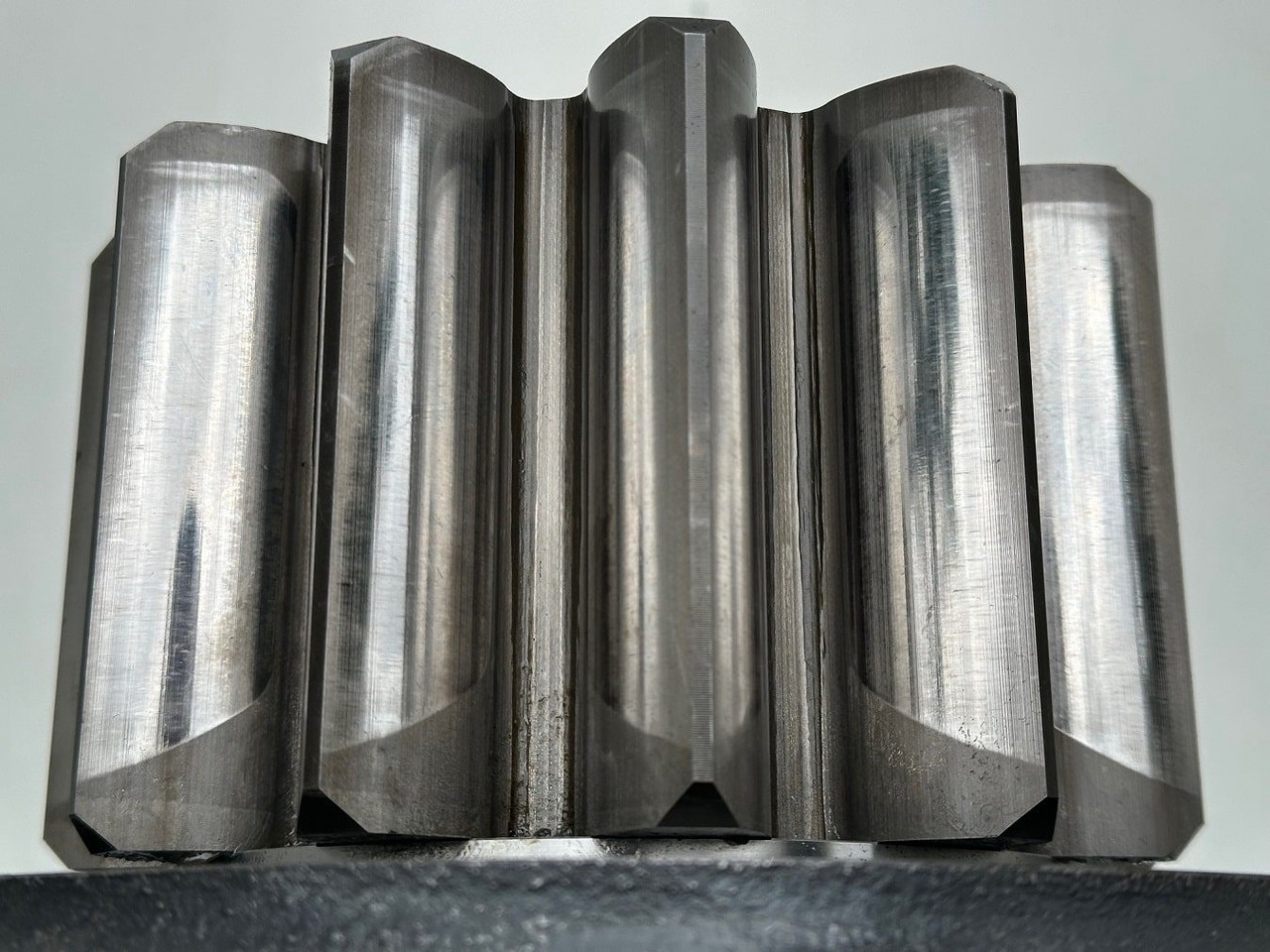 Transmisija - Statybinė technika Liebherr Abtriebswellengehäuse ID-Nr.90013701 mit Abtriebswelle ID-Nr.90214087.    SAT275A290.  R922 LC-1486. R924 LC-1487.  #0871#0876#: foto 11