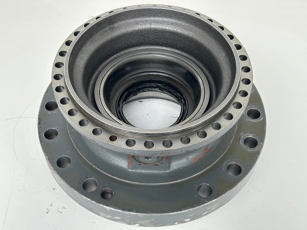 Liebherr Abtriebswellengehäuse ID-Nr.90018934. A924 HL, A924, LH30 C, LH30 M, LH35 M, LH35 MT, R922. #ABTR.GEH.0767#0764# - Posūkio reduktorius - Statybinė technika: foto 2 Liebherr Abtriebswellengehäuse ID-Nr.90018934. A924 HL, A924, LH30 C, LH30 M, LH35 M, LH35 MT, R922. #ABTR.GEH.0767#0764# - Posūkio reduktorius - Statybinė technika: foto 2