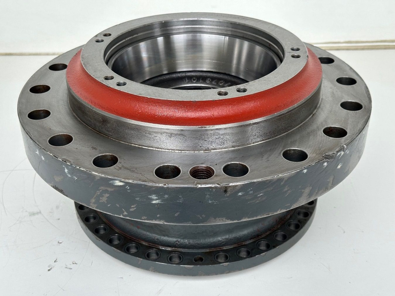 Liebherr Abtriebswellengehäuse ID-Nr.90018934. A924 HL, A924, LH30 C, LH30 M, LH35 M, LH35 MT, R922. #ABTR.GEH.0767#0764# - Posūkio reduktorius - Statybinė technika: foto 4 Liebherr Abtriebswellengehäuse ID-Nr.90018934. A924 HL, A924, LH30 C, LH30 M, LH35 M, LH35 MT, R922. #ABTR.GEH.0767#0764# - Posūkio reduktorius - Statybinė technika: foto 4