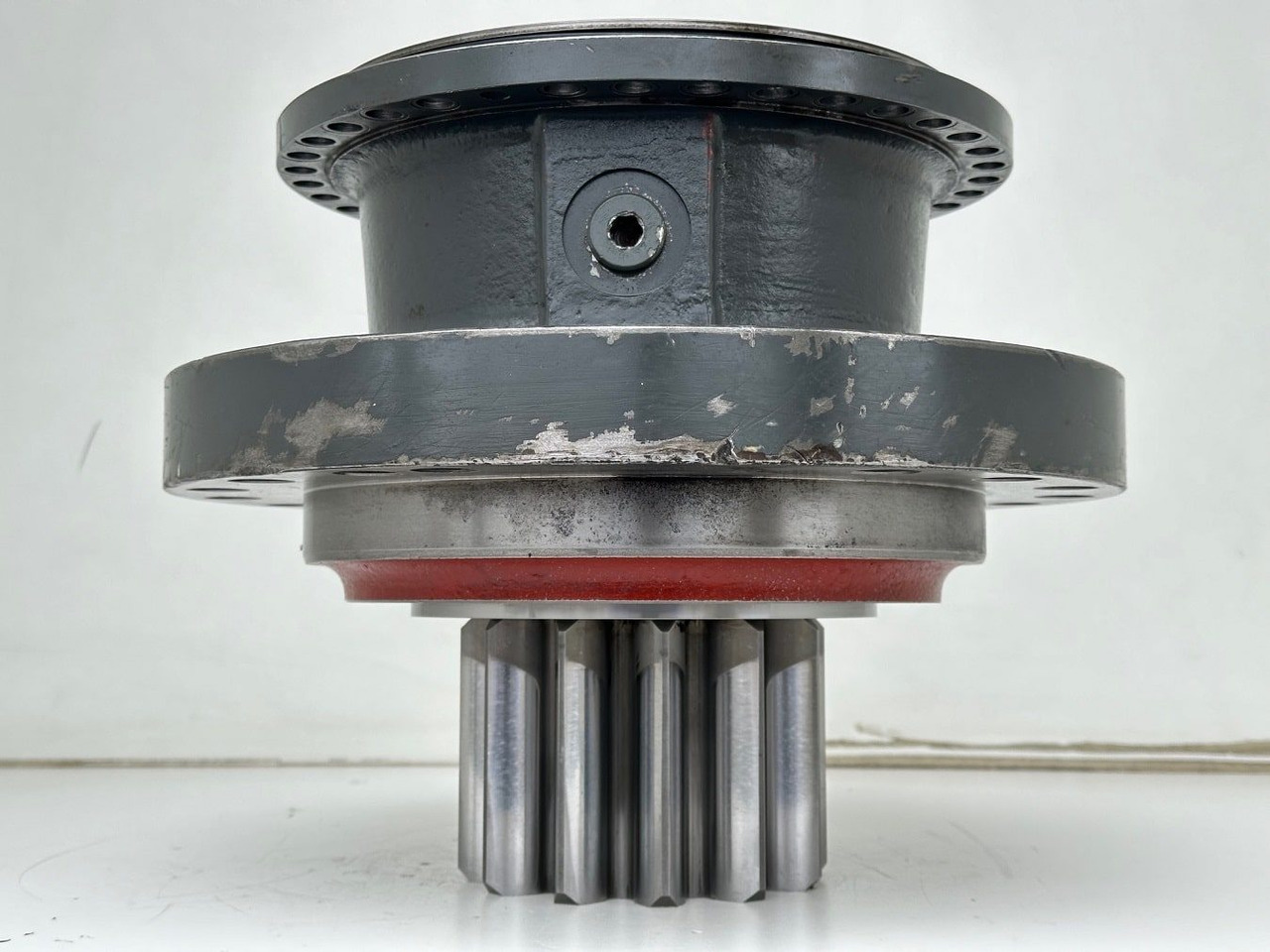 Liebherr Abtriebswellengehäuse ID-Nr.90018934 mit Abtriebswelle ID-Nr.90204999. SAT275/260 - SAT275/261 - SAT275/266 - SAT275/289. #0785#03478# - Transmisija - Statybinė technika: foto 2 Liebherr Abtriebswellengehäuse ID-Nr.90018934 mit Abtriebswelle ID-Nr.90204999. SAT275/260 - SAT275/261 - SAT275/266 - SAT275/289. #0785#03478# - Transmisija - Statybinė technika: foto 2