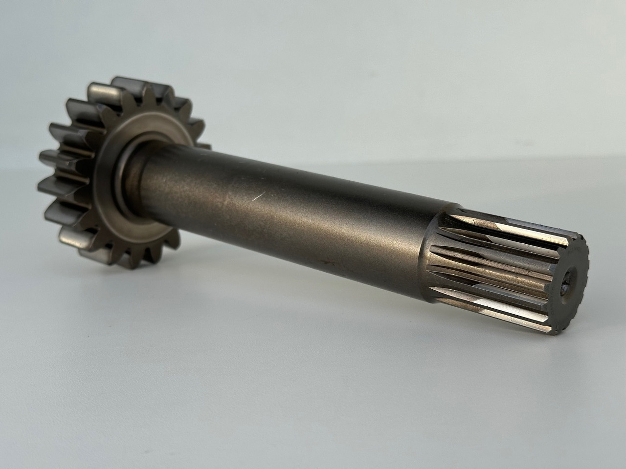 Liebherr Antriebswelle ID-Nr.90214406. FAT400P130. R926-1715, R930-1716, R934-1550, R936 K-LC, R936 K-NLC, R936 K-SLC, R938-1650. #90214406.25.01# - Šoninė pavara - Statybinė technika: foto 1 Liebherr Antriebswelle ID-Nr.90214406. FAT400P130. R926-1715, R930-1716, R934-1550, R936 K-LC, R936 K-NLC, R936 K-SLC, R938-1650. #90214406.25.01# - Šoninė pavara - Statybinė technika: foto 1
