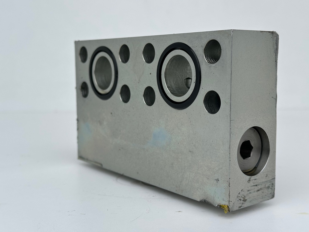 Liebherr Dämpfungsventil ID-Nr.10121777. P924 COMP, P926, R926, R916, R922, R924 COMP, R924, R926 COMP, R926, R930, R936, R946, R950 T, R960 T. #10121777.30.12## - Posūkio reduktorius - Ekskavatorius: foto 4 Liebherr Dämpfungsventil ID-Nr.10121777. P924 COMP, P926, R926, R916, R922, R924 COMP, R924, R926 COMP, R926, R930, R936, R946, R950 T, R960 T. #10121777.30.12## - Posūkio reduktorius - Ekskavatorius: foto 4