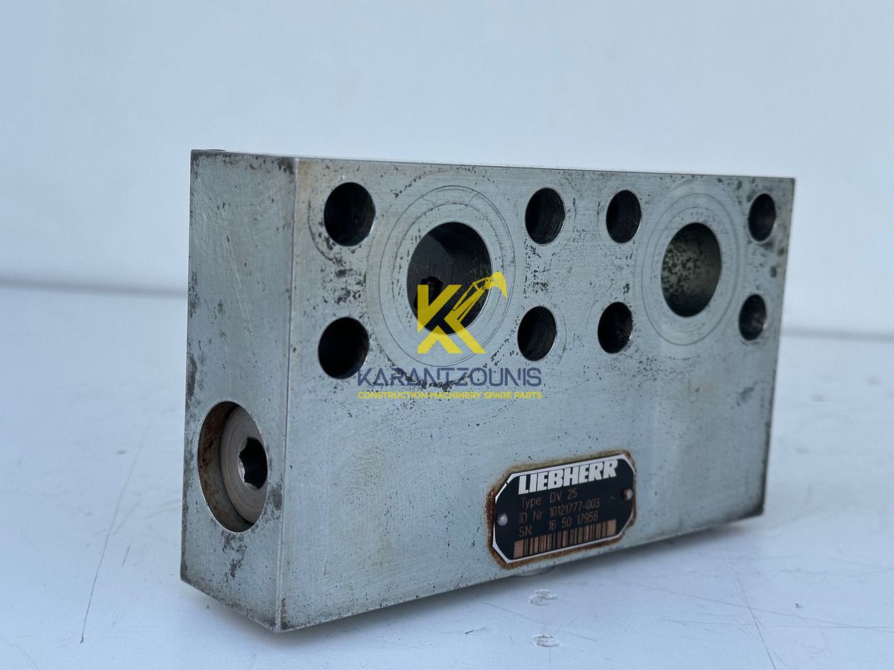 Liebherr Dämpfungsventil ID-Nr.10121777. P924 COMP, P926, R926, R916, R922, R924 COMP, R924, R926 COMP, R926, R930, R936, R946, R950 T, R960 T. #10121777.43199# - Posūkio reduktorius - Statybinė technika: foto 2 Liebherr Dämpfungsventil ID-Nr.10121777. P924 COMP, P926, R926, R916, R922, R924 COMP, R924, R926 COMP, R926, R930, R936, R946, R950 T, R960 T. #10121777.43199# - Posūkio reduktorius - Statybinė technika: foto 2