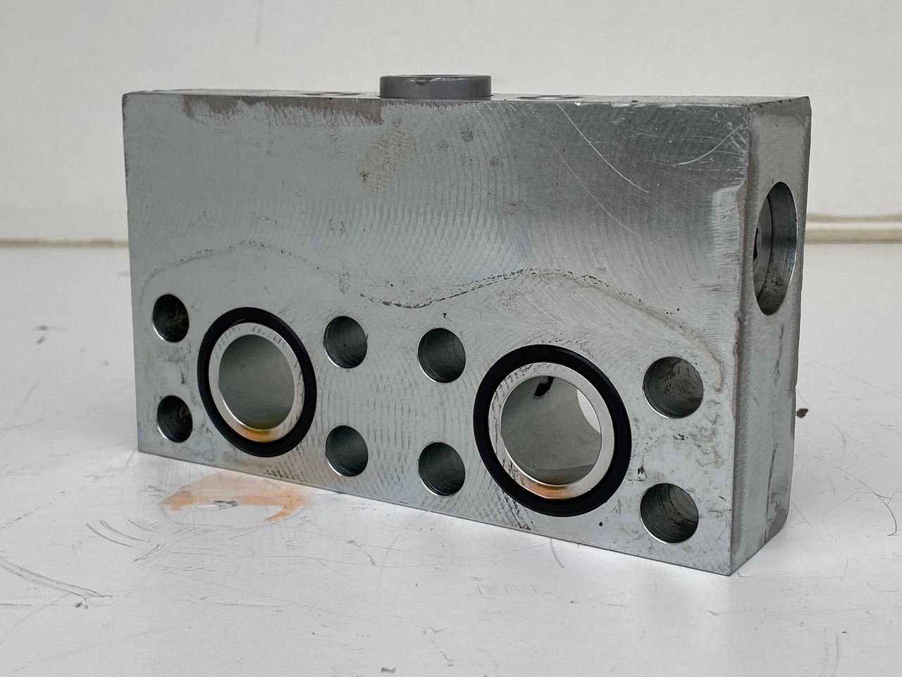 Liebherr Dämpfungsventil ID-Nr.10121777. P924 COMP, P926, R926, R916, R922, R924 COMP, R924, R926 COMP, R926, R930, R936, R946, R950 T, R960 T. #DÄ27652# - Posūkio reduktorius - Ekskavatorius: foto 3 Liebherr Dämpfungsventil ID-Nr.10121777. P924 COMP, P926, R926, R916, R922, R924 COMP, R924, R926 COMP, R926, R930, R936, R946, R950 T, R960 T. #DÄ27652# - Posūkio reduktorius - Ekskavatorius: foto 3