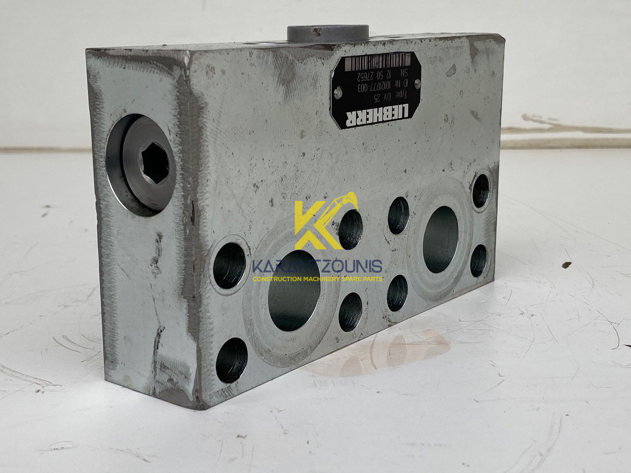 Liebherr Dämpfungsventil ID-Nr.10121777. P924 COMP, P926, R926, R916, R922, R924 COMP, R924, R926 COMP, R926, R930, R936, R946, R950 T, R960 T. #DÄ27652# - Posūkio reduktorius - Ekskavatorius: foto 4 Liebherr Dämpfungsventil ID-Nr.10121777. P924 COMP, P926, R926, R916, R922, R924 COMP, R924, R926 COMP, R926, R930, R936, R946, R950 T, R960 T. #DÄ27652# - Posūkio reduktorius - Ekskavatorius: foto 4