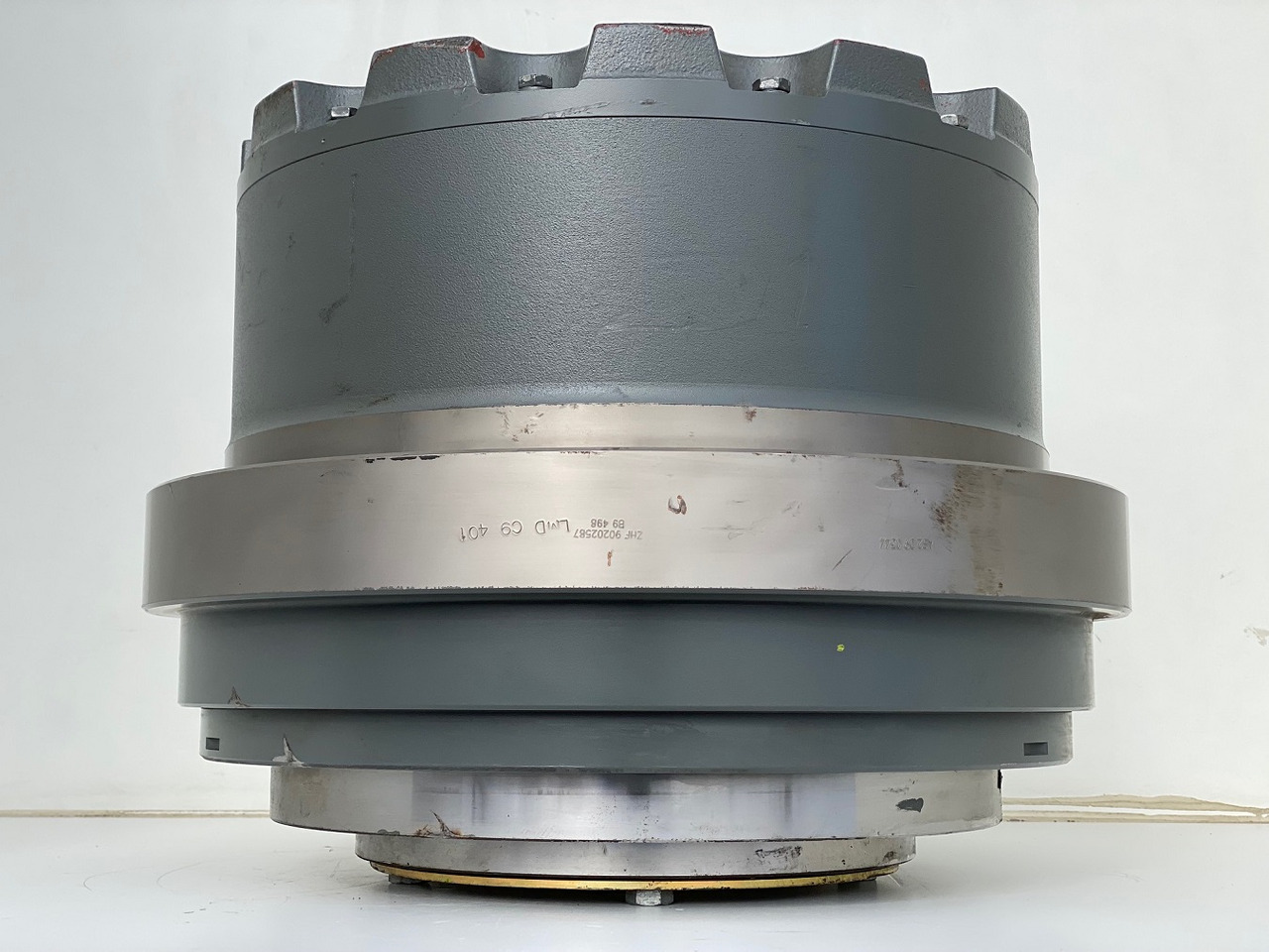 Liebherr Fahrantrieb FAT450P123, ID-Nr.90202516 - ID-Nr.90202517. LOS954, R940, R946, R950, R954, R956. #159-04# - Šoninė pavara - Vikšrinis ekskavatorius: foto 3 Liebherr Fahrantrieb FAT450P123, ID-Nr.90202516 - ID-Nr.90202517. LOS954, R940, R946, R950, R954, R956. #159-04# - Šoninė pavara - Vikšrinis ekskavatorius: foto 3