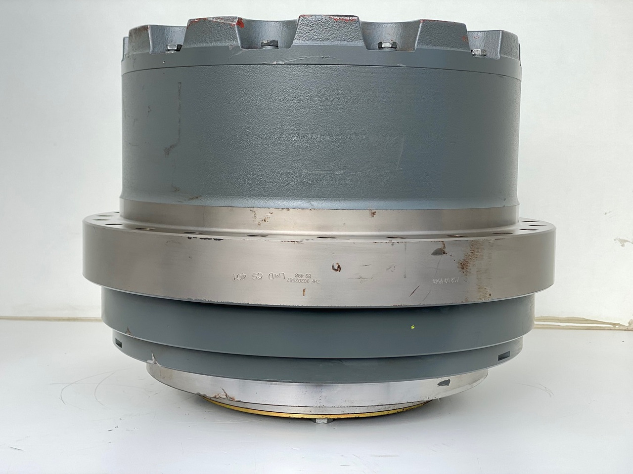 Liebherr Fahrantrieb FAT450P123, ID-Nr.90202516 - ID-Nr.90202517. LOS954, R940, R946, R950, R954, R956. #159-04# - Šoninė pavara - Vikšrinis ekskavatorius: foto 2 Liebherr Fahrantrieb FAT450P123, ID-Nr.90202516 - ID-Nr.90202517. LOS954, R940, R946, R950, R954, R956. #159-04# - Šoninė pavara - Vikšrinis ekskavatorius: foto 2