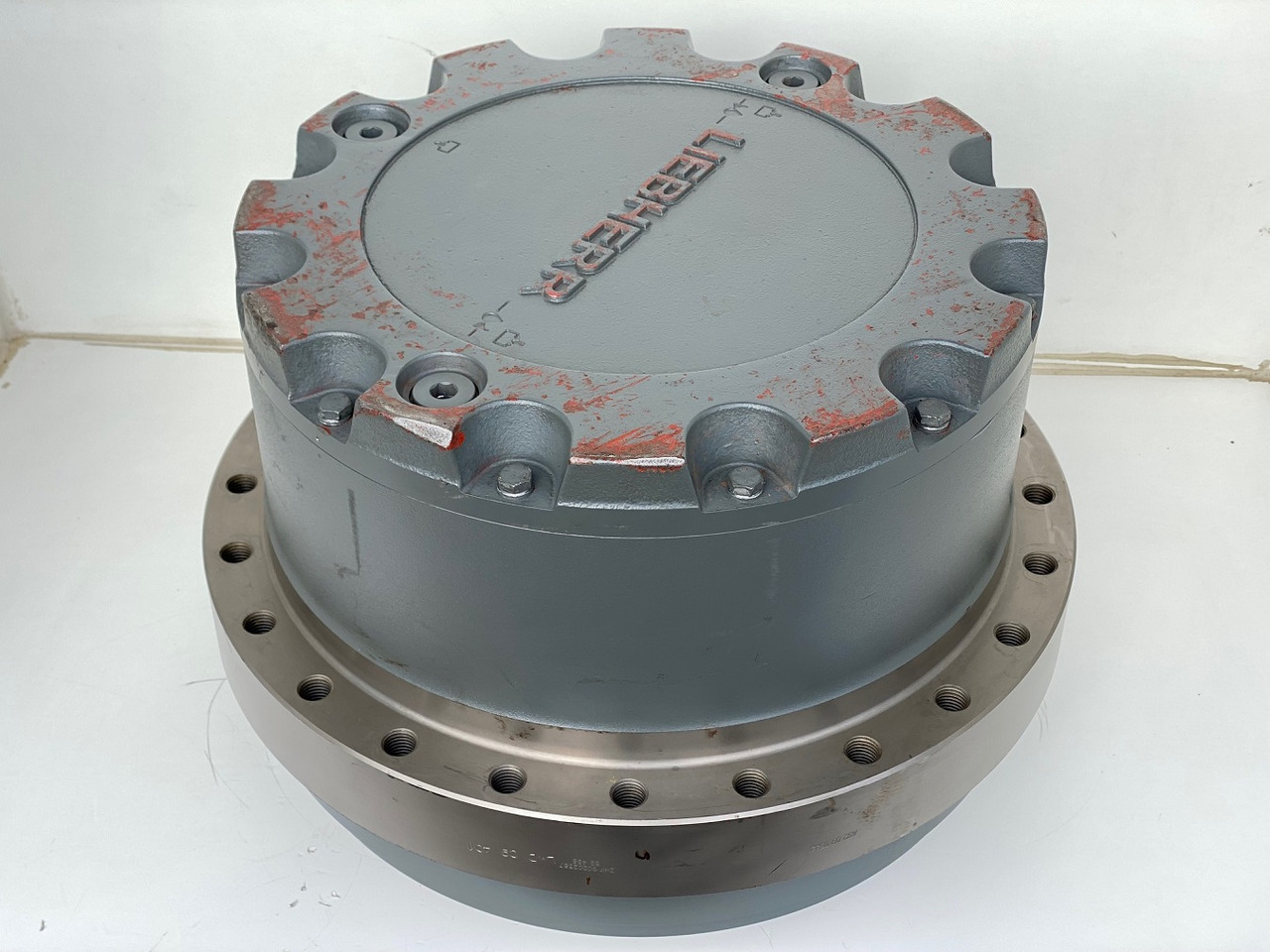 Liebherr Fahrantrieb FAT450P123, ID-Nr.90202516 - ID-Nr.90202517. LOS954, R940, R946, R950, R954, R956. #159-04# - Šoninė pavara - Vikšrinis ekskavatorius: foto 5 Liebherr Fahrantrieb FAT450P123, ID-Nr.90202516 - ID-Nr.90202517. LOS954, R940, R946, R950, R954, R956. #159-04# - Šoninė pavara - Vikšrinis ekskavatorius: foto 5