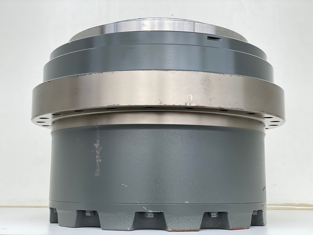 Liebherr Fahrantrieb FAT450P135, ID-Nr.90211932 - ID-Nr.90211933. ER944, R940, R944, R945, R946, R950, R960 T. #159-03# - Šoninė pavara - Vikšrinis ekskavatorius: foto 4 Liebherr Fahrantrieb FAT450P135, ID-Nr.90211932 - ID-Nr.90211933. ER944, R940, R944, R945, R946, R950, R960 T. #159-03# - Šoninė pavara - Vikšrinis ekskavatorius: foto 4