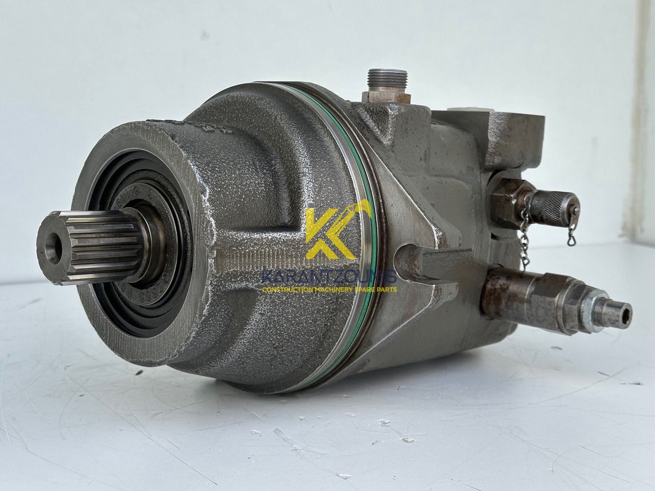 Liebherr Hydraulikeinbaumotor Typ:FMF058, ID-Nr.10122576 - ID-Nr.10145827 - ID-Nr.11371069. LOS1906, P924 COMP , R906, R906 PROTO, R916, R922, R924, R924 COMP, R926 COMP, R926 K LC. #11371069.08604# - Hidraulinis variklis - Vikšrinis ekskavatorius: foto 1 Liebherr Hydraulikeinbaumotor Typ:FMF058, ID-Nr.10122576 - ID-Nr.10145827 - ID-Nr.11371069. LOS1906, P924 COMP , R906, R906 PROTO, R916, R922, R924, R924 COMP, R926 COMP, R926 K LC. #11371069.08604# - Hidraulinis variklis - Vikšrinis ekskavatorius: foto 1