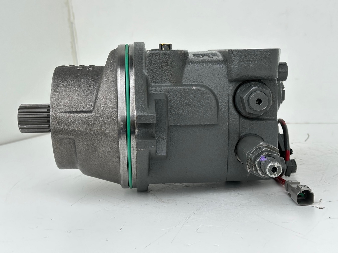 Liebherr Hydraulikeinbaumotor Typ:FMF058. ID-Nr.12483261. SAT275/266. R926 K-LC-1565, R926 K-LC-1827, R930 T-1980. #12483261.00573# - Hidraulinis variklis - Vikšrinis ekskavatorius: foto 5 Liebherr Hydraulikeinbaumotor Typ:FMF058. ID-Nr.12483261. SAT275/266. R926 K-LC-1565, R926 K-LC-1827, R930 T-1980. #12483261.00573# - Hidraulinis variklis - Vikšrinis ekskavatorius: foto 5