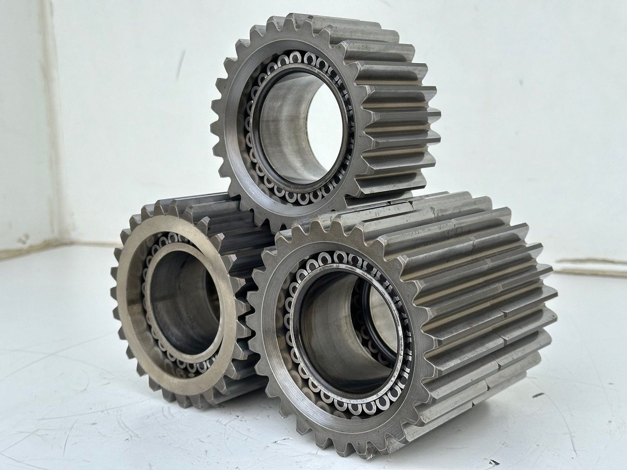 Liebherr Planetenrad ID-Nr.90024935. FAT400P112 - FAT400P130 - FAT400P139. R926, R928, R930, R934, R936, R938, R940, R944, R946, R950 T. #0992#0792# - Transmisija - Statybinė technika: foto 1 Liebherr Planetenrad ID-Nr.90024935. FAT400P112 - FAT400P130 - FAT400P139. R926, R928, R930, R934, R936, R938, R940, R944, R946, R950 T. #0992#0792# - Transmisija - Statybinė technika: foto 1