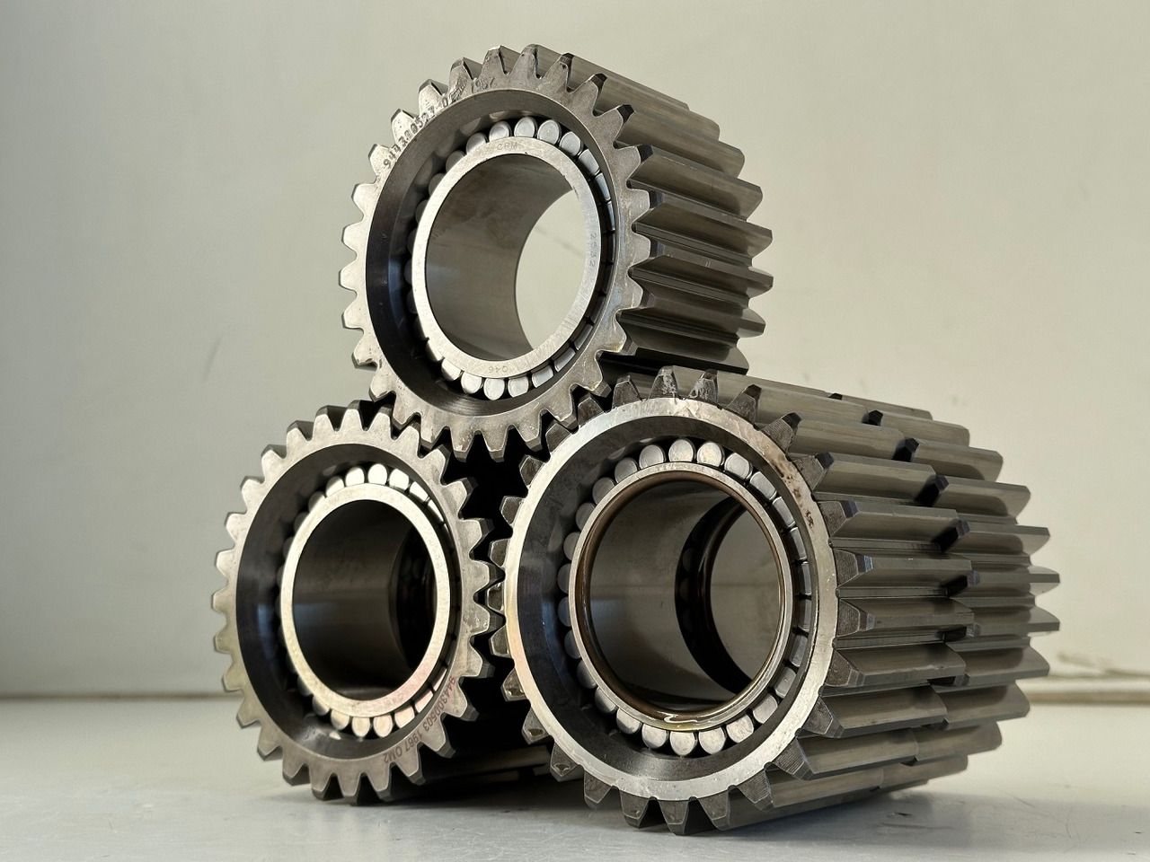 Liebherr Planetenrad ID-Nr.9443004 - ID-Nr.944300403. FAT400-FAT400/018-FAT400P018-FAT400P063-FAT400P073-FAT400P092. R934 IND,R906,R914,R916,R922,R924,R932,R934,R936,R942,R944. #944300503.18.12# - Šoninė pavara - Vikšrinis ekskavatorius: foto 2 Liebherr Planetenrad ID-Nr.9443004 - ID-Nr.944300403. FAT400-FAT400/018-FAT400P018-FAT400P063-FAT400P073-FAT400P092. R934 IND,R906,R914,R916,R922,R924,R932,R934,R936,R942,R944. #944300503.18.12# - Šoninė pavara - Vikšrinis ekskavatorius: foto 2