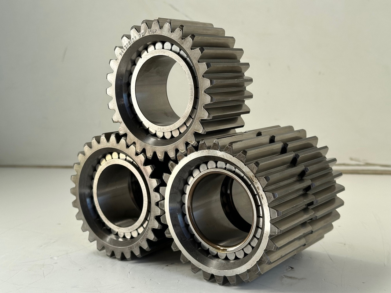 Liebherr Planetenrad ID-Nr.9443004 - ID-Nr.944300403. FAT400-FAT400/018-FAT400P018-FAT400P063-FAT400P073-FAT400P092. R934 IND,R906,R914,R916,R922,R924,R932,R934,R936,R942,R944. #944300503.18.12# - Šoninė pavara - Vikšrinis ekskavatorius: foto 1 Liebherr Planetenrad ID-Nr.9443004 - ID-Nr.944300403. FAT400-FAT400/018-FAT400P018-FAT400P063-FAT400P073-FAT400P092. R934 IND,R906,R914,R916,R922,R924,R932,R934,R936,R942,R944. #944300503.18.12# - Šoninė pavara - Vikšrinis ekskavatorius: foto 1