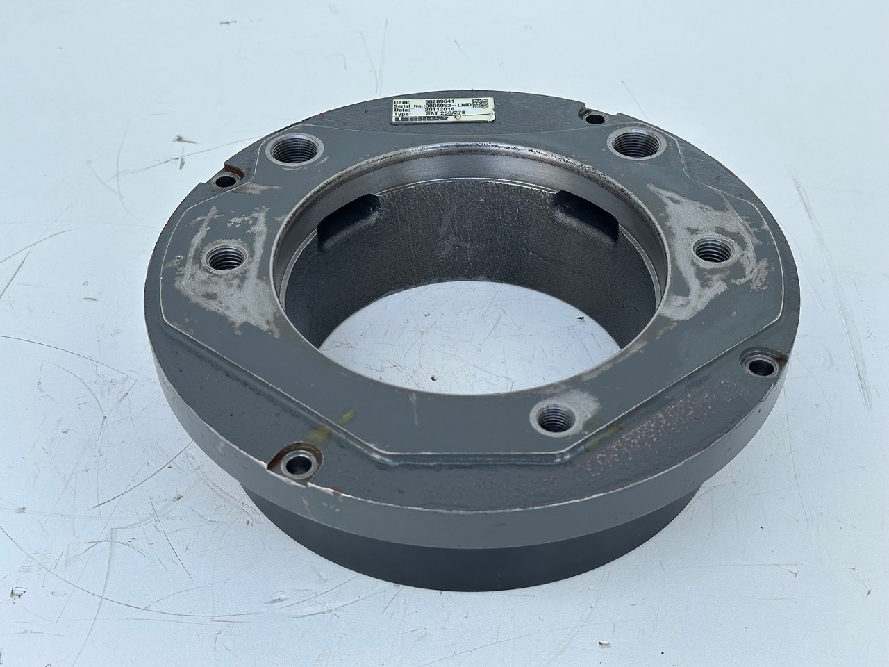 Liebherr Schwenkantrieb SAT250/278, ID-Nr.90017772 - ID-Nr.90017773 - ID-Nr.90017774 - ID-Nr.90209641. #6053# - Pavarų dėžė - Vikšrinis ekskavatorius: foto 4 Liebherr Schwenkantrieb SAT250/278, ID-Nr.90017772 - ID-Nr.90017773 - ID-Nr.90017774 - ID-Nr.90209641. #6053# - Pavarų dėžė - Vikšrinis ekskavatorius: foto 4