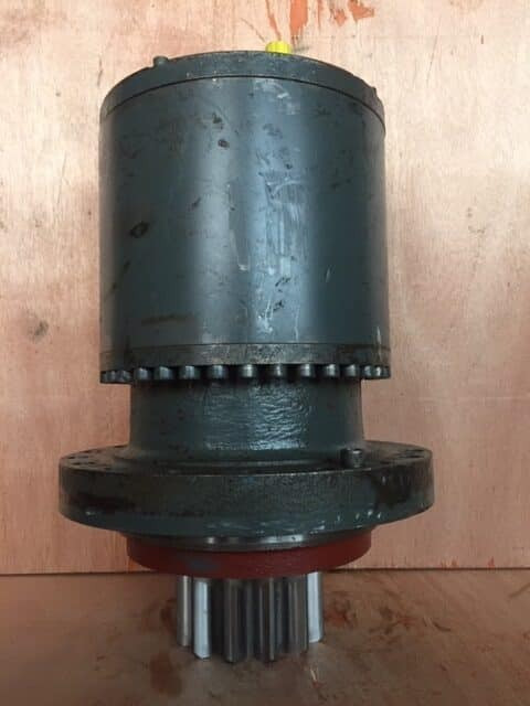 Liebherr Schwenkantrieb SAT250/287, ID-Nr.90201678 - ID-Nr.90202661 - ID-Nr.90209645. LH18M, LH22C, LH22M, LH24M, LH26C, LH26EC, LH26M. #1333# - Posūkio reduktorius - Ratinis ekskavatorius: foto 1 Liebherr Schwenkantrieb SAT250/287, ID-Nr.90201678 - ID-Nr.90202661 - ID-Nr.90209645. LH18M, LH22C, LH22M, LH24M, LH26C, LH26EC, LH26M. #1333# - Posūkio reduktorius - Ratinis ekskavatorius: foto 1