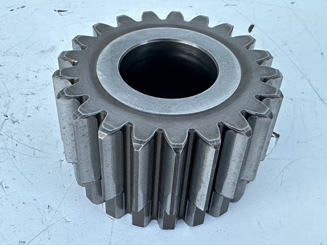 Liebherr Sonnenrad ID-Nr.90002821. FAT400P112, FAT400P130, FAT400P139. R926, R928, R930, R934, R936, R938, R940, R944, R946, R950 T. #01.51139# - Transmisija - Statybinė technika: foto 3 Liebherr Sonnenrad ID-Nr.90002821. FAT400P112, FAT400P130, FAT400P139. R926, R928, R930, R934, R936, R938, R940, R944, R946, R950 T. #01.51139# - Transmisija - Statybinė technika: foto 3