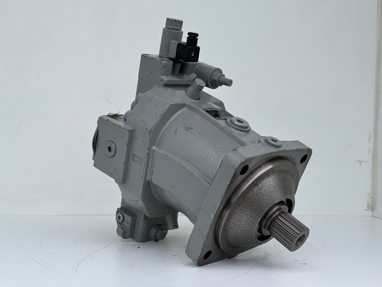 Liebherr Verstellmotor ID-Nr.510240108 - Hydromatik Rexroth Axialkolben-Verstellmotor Typ:A6VM140EP2D/63W-VZB017HB. #24338070# - Hidraulinis variklis - Vikšrinis kranas: foto 2 Liebherr Verstellmotor ID-Nr.510240108 - Hydromatik Rexroth Axialkolben-Verstellmotor Typ:A6VM140EP2D/63W-VZB017HB. #24338070# - Hidraulinis variklis - Vikšrinis kranas: foto 2