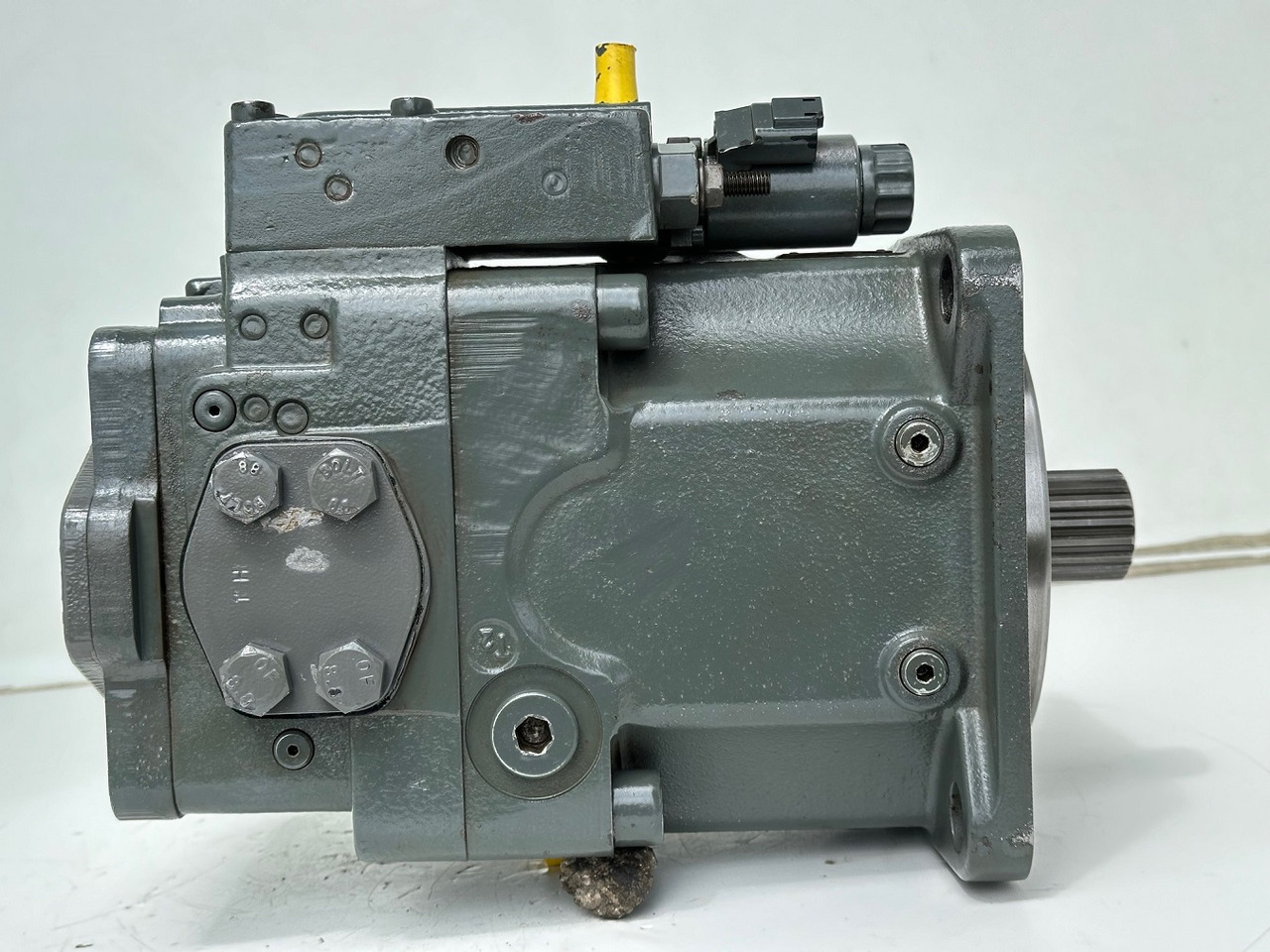 Liebherr Verstellpumpe Typ:A11VO75EP. ID-Nr.10412657. LH120C, LH120CG, LH120ET, LH120M, LH150C, LH150M. #10412657.26526937# - Hidraulinis siurblys - Ratinis ekskavatorius: foto 4 Liebherr Verstellpumpe Typ:A11VO75EP. ID-Nr.10412657. LH120C, LH120CG, LH120ET, LH120M, LH150C, LH150M. #10412657.26526937# - Hidraulinis siurblys - Ratinis ekskavatorius: foto 4