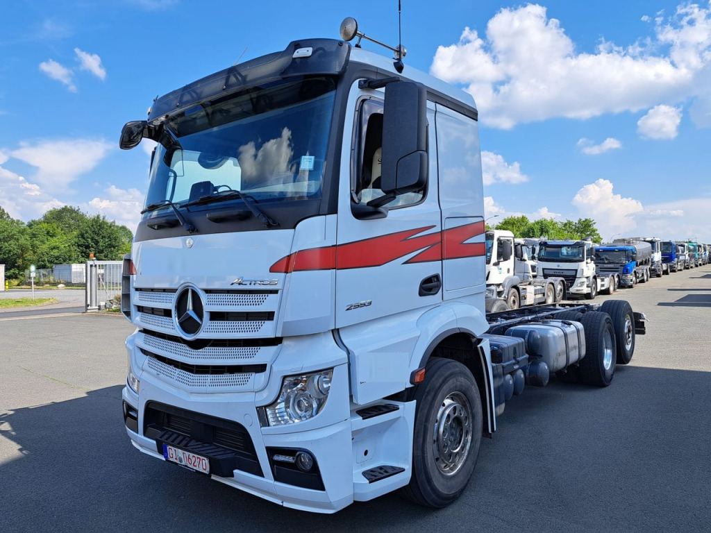 Mercedes Benz 2553 Actros 6x2 (Nr. 5804) - Važiuoklės sunkvežimis: foto 2 Mercedes Benz 2553 Actros 6x2 (Nr. 5804) - Važiuoklės sunkvežimis: foto 2
